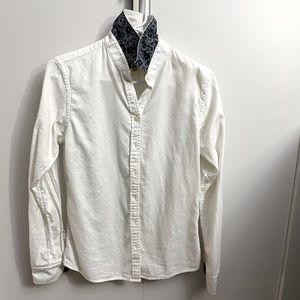 Banana Republic women’s Oxford white button- up shirt- soft wash- Size S